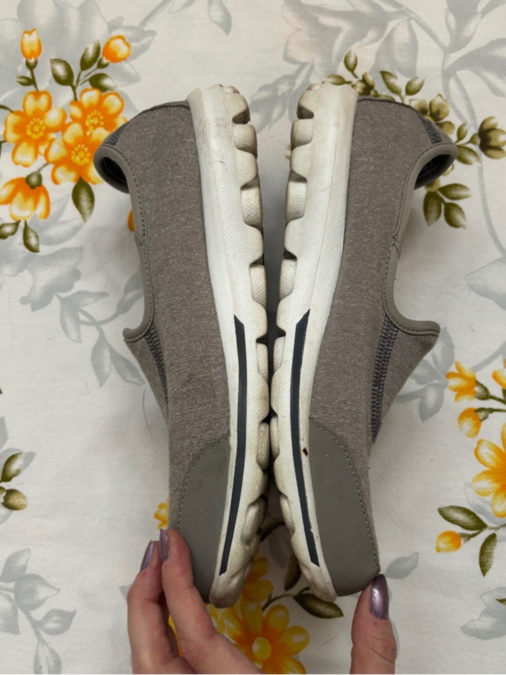 Skechers Size 7.5 Resalyte Grey Slip Ons - Picture 5 of 11
